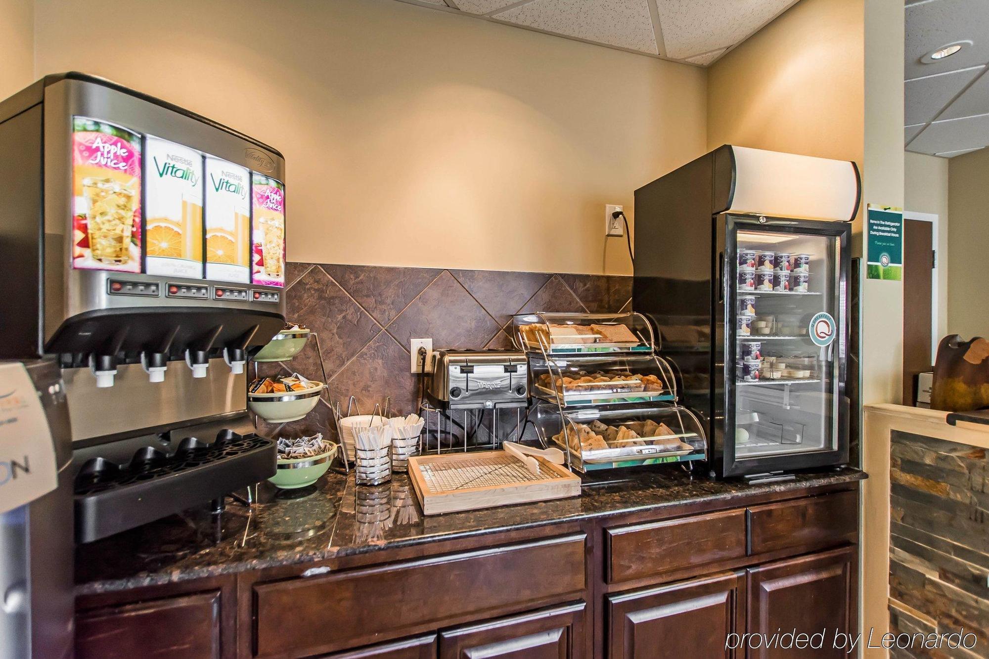 Quality Inn Moncton Exterior foto
